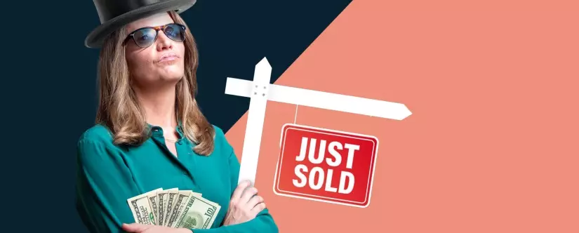 Zu sehen ist Barbara Blaha mit einem schwarzen Zylinder Hut auf dem Kopf, Sonnenbrille auf der Nase und Geldscheinen in der Hand. Rechts neben ihr ist ein rotes Schild mit weißer Schrift auf dem "Just Sold" (deutsch "Vor kurzem verkauft") abgebildet