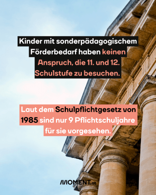 Ein Teil eines alten Gebäude ist zu sehen. Es ist wohl das Parlament. 