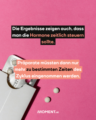 rosa Hintergrund mit Pillenschachtel. Text: Die Ergebnisse zeigen auch, dass man die Hormone zeitlich steuern sollte. 