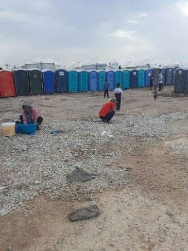 Mobilie Toiletten im Flüchtlingslager Kara Tepe auf Lesbos