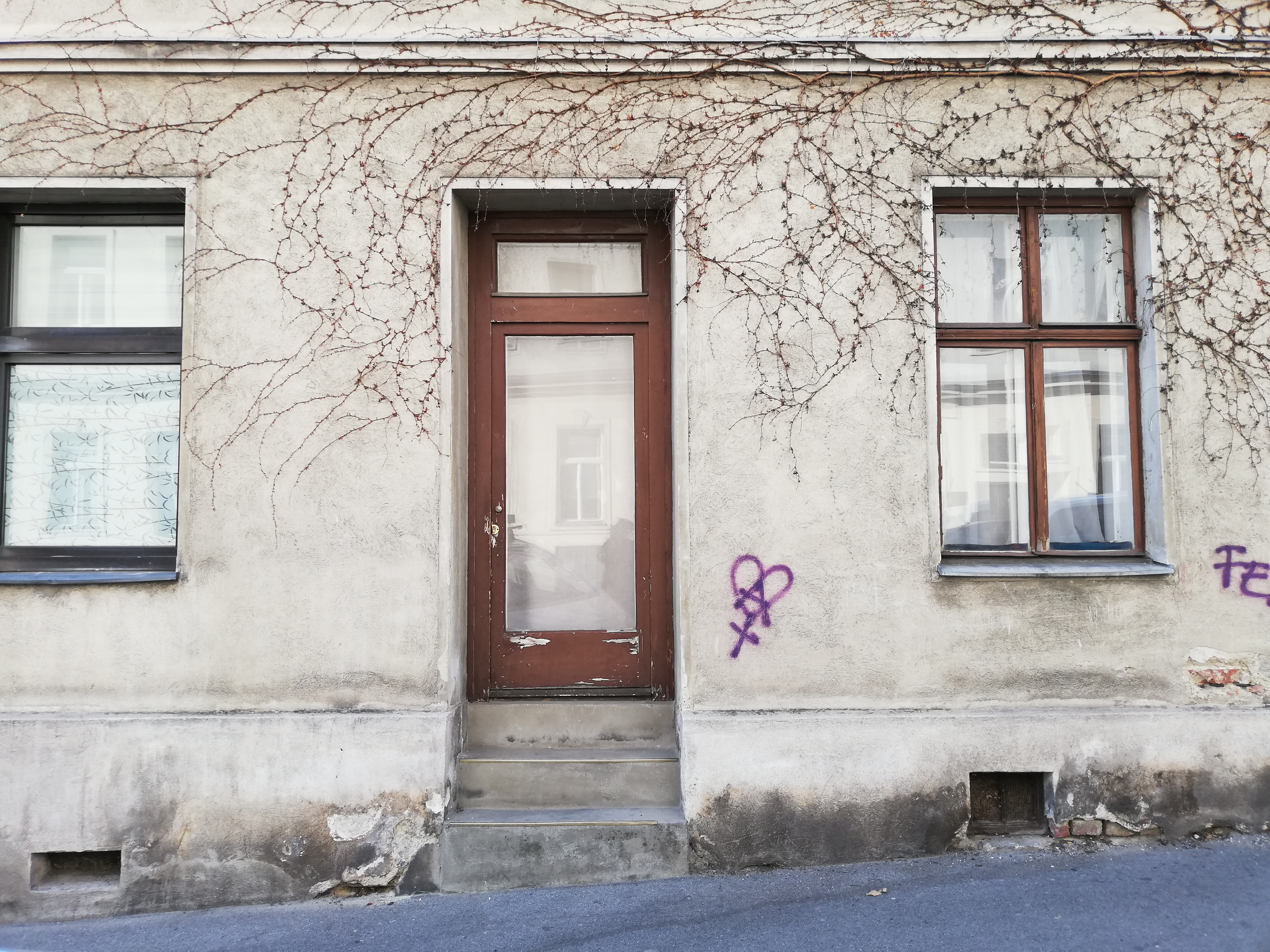 Leerstand in Wien - Foot zeigt eine leerstehende Wohnung, die bewusst dem Markt entzogen wurde um den Preis in die Höhe zu treiben.
