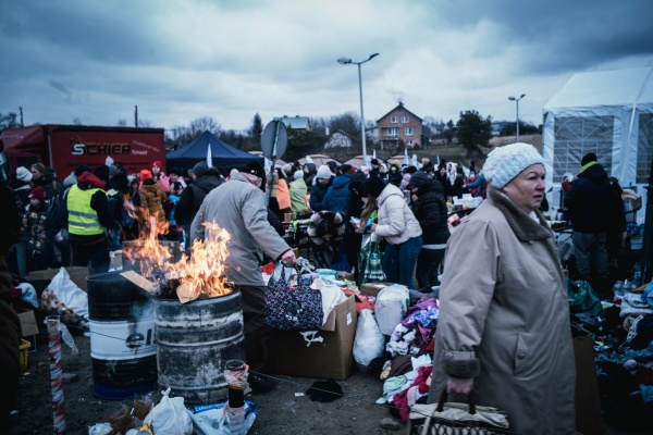 Grenzübergang Medyka: Menschen aus der Ukraine flüchten nach Polen