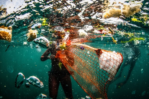 "Trash": Unterwasser-Aufräumen im Bosporus (Istanbul, Türkei)  - Foto: CIWEM/Sebnem Coskun