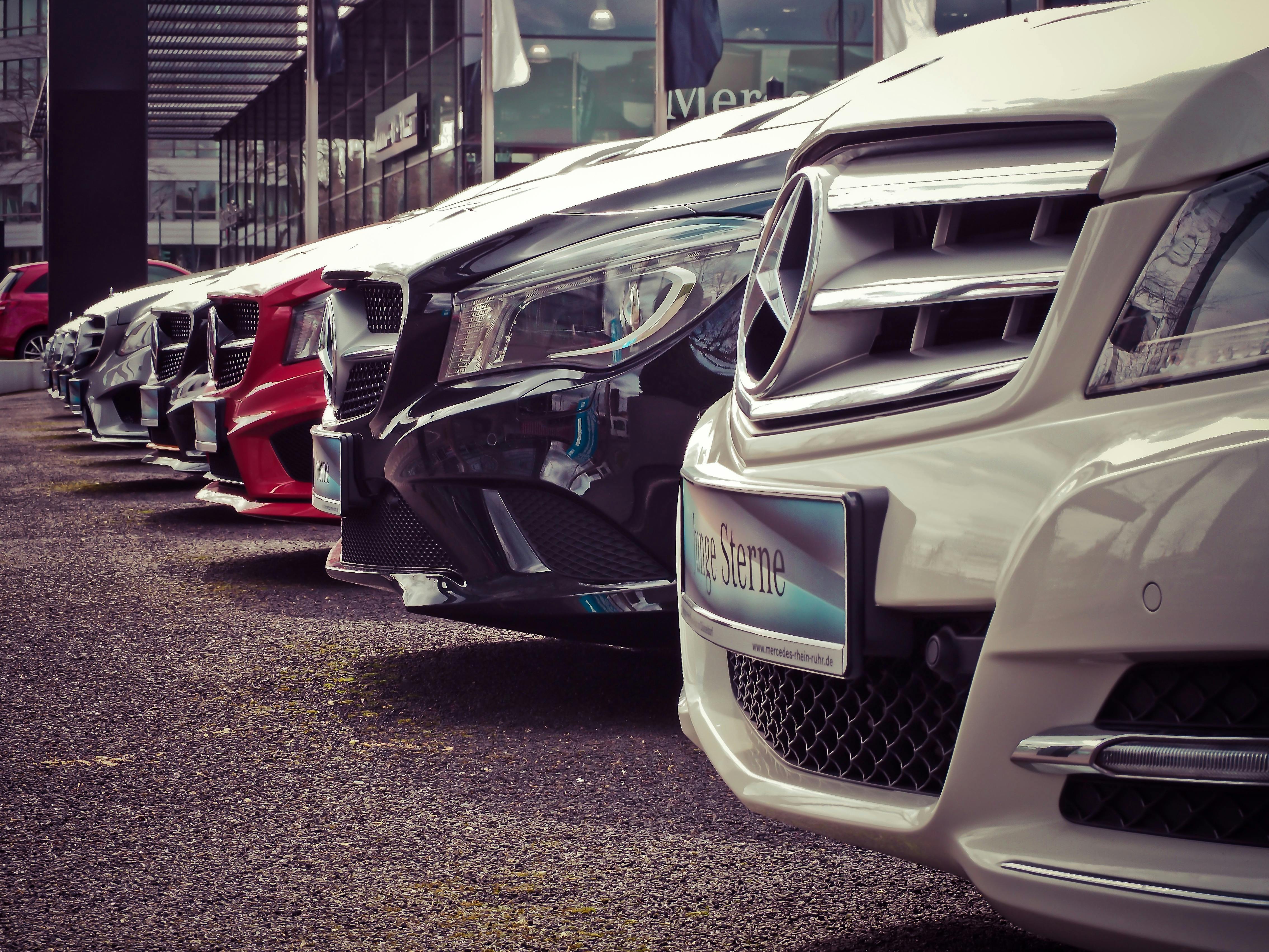 EU-Autogipfel: Droht Aufweichung der Klimaziele durch die Autolobby?
