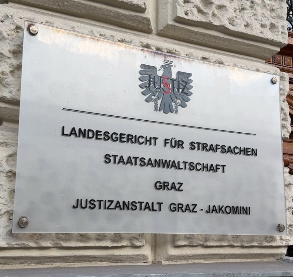 Schild des Grazer Landesgerichts für Strafsachen