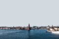 Ein Blick vom Wasser aus auf den Hafen von Stockholm