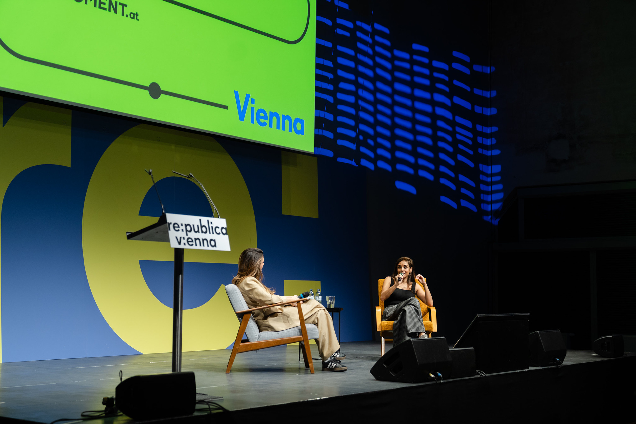 re:publica Vienna 2026 für alle: Die Vorträge jetzt als Video auf Abruf